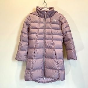 The North Face girl’s down puffer parka